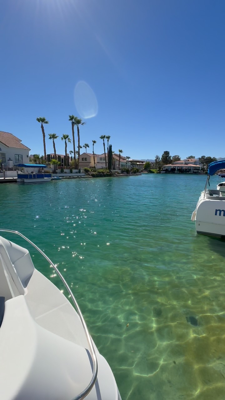 Renovated lakefront home in The Lakes, Las Vegas 89117 — video tour